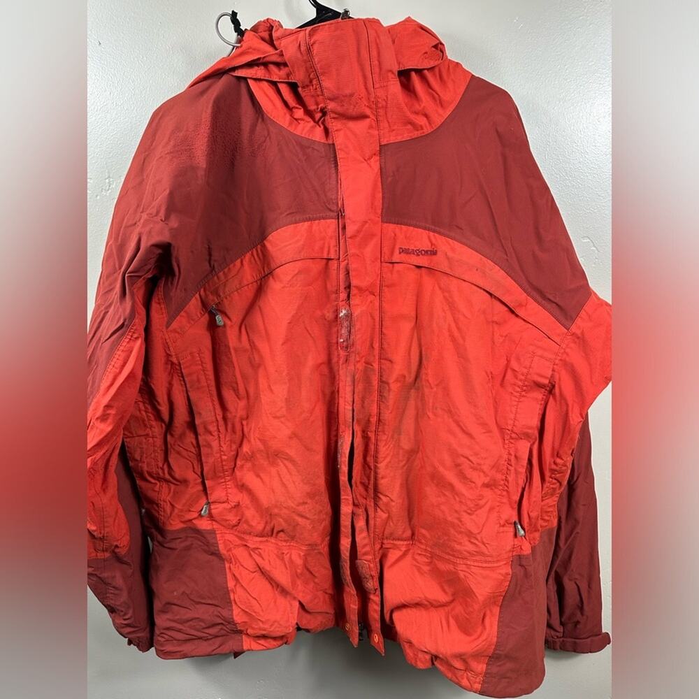 Vintage Men’s Patagonia Primo Jacket in Red Size XL